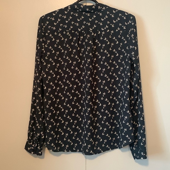 LOFT Butterfly Pattern Dark Green Collared Button Up Long Sleeve Top Size Small - Picture 5 of 7